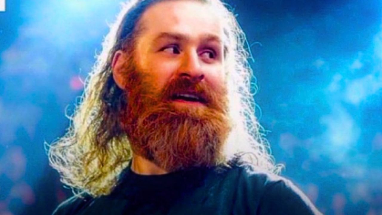 SHOCKWAVES at WrestleMania 40! 38-Year-Old Massive Star Contemplates Quitting WWE After 'Loser-Leaves-WWE' Match Against Sami Zayn - Exploring the Possibility
