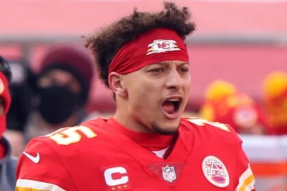 Mahomes Dodges Snowstorm: Chiefs' QB Pelted by Bills Mafia En Route to Sixth AFC Championship