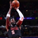 Performance Excuses in NBA: DeAndre Ayton's 'Excuses' for Season Struggles Mocked by NBA Veteran, Becomes a Laughing Stock