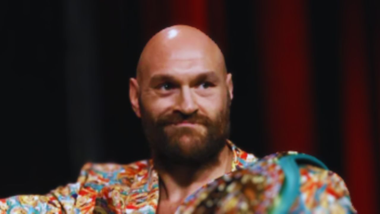 Tyson Fury’s Unprecedented Belt Showcase Sparks Fan Frenzy!
