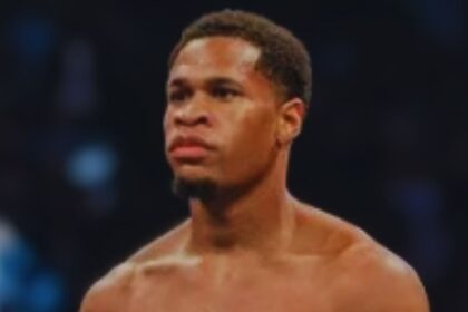 Devin Haney’s Father Claims Victory Over Mayweather – Social Media Erupts!