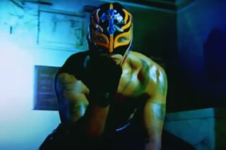 DOMINIK MYSTERIO MAKES SURPRISE APPEARANCE ON 3/22 SMACKDOWN TO INTERFERE IN REY MYSTERIO’S MATCH