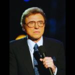 "R.I.P Legend" : 'Popular comedy and singing duo Steve & Eydie's half, Steve Lawrence, passes away at the age of 88'