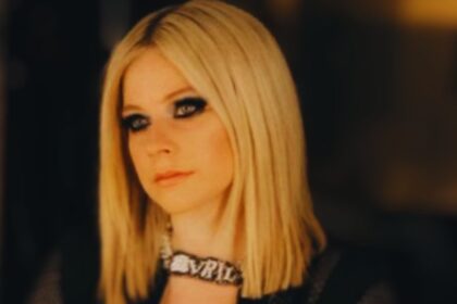 Avril Lavigne Laughs Off Death Conspiracy: 'I'm Not a Doppelganger!'