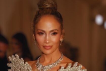 Behind the Glamour: Former Employee Spills Jennifer Lopez’s Secrets