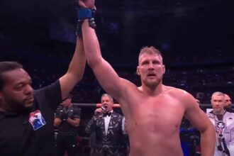 Alexander Volkov Makes Waves with Hair Styling Break During Dominant UFC Saudi Arabia Victory